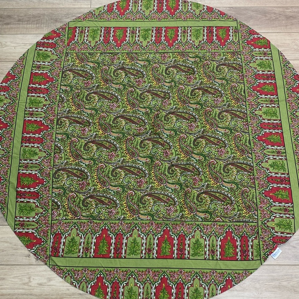 April Cornell  Christmas Paisley Round Tablecloth